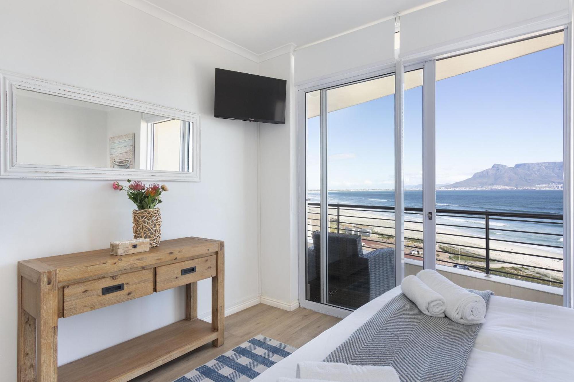 Portico 704 Bloubergstrand