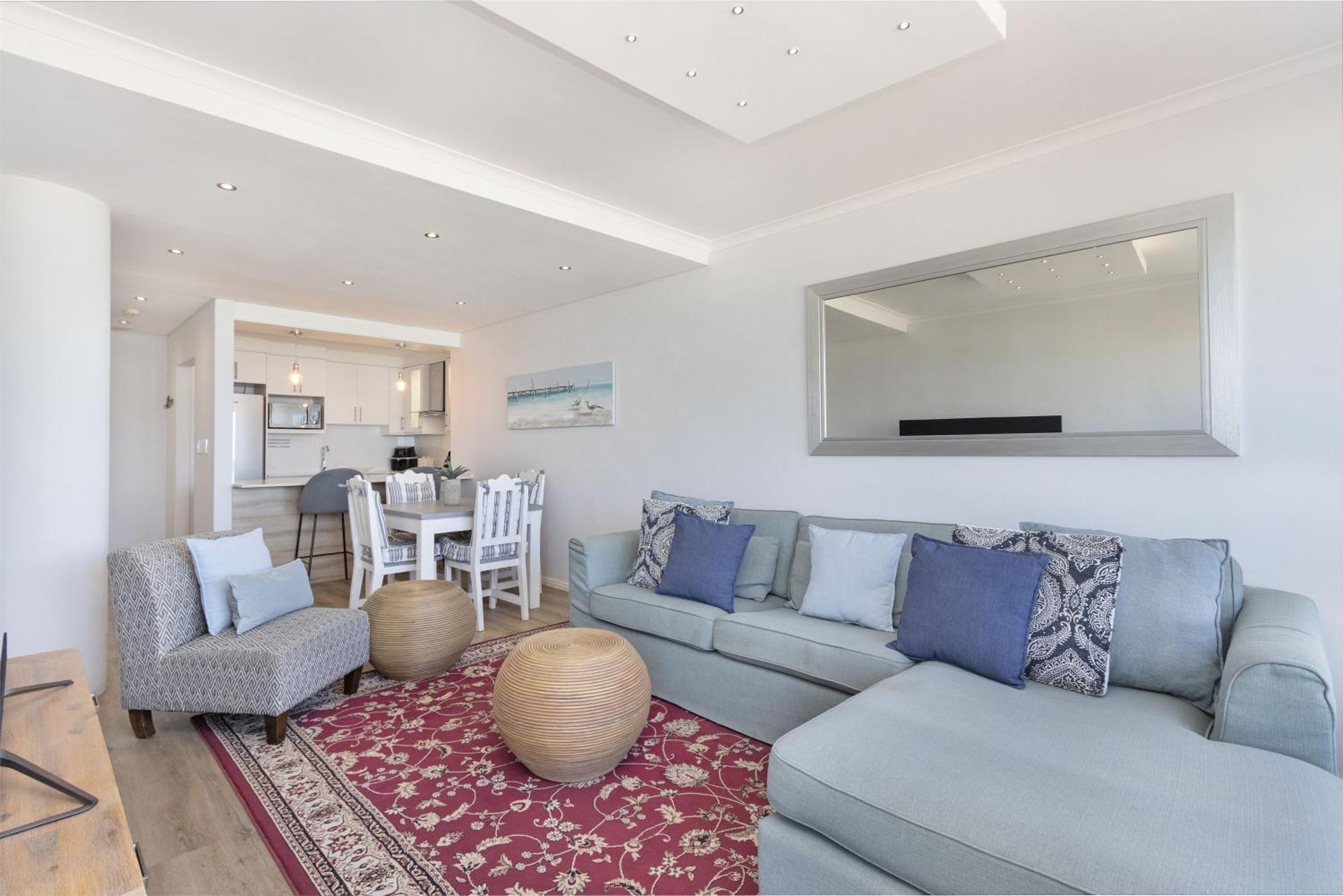 Apartment Portico 704